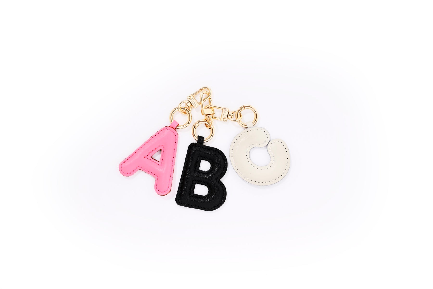 Puffer Letter Charms Schwarz