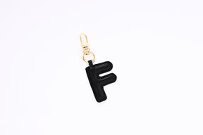 Puffer Letter Charms Schwarz