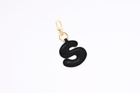 Puffer Letter Charms Schwarz
